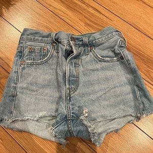 Levi’s 501 high rise shorts size 23